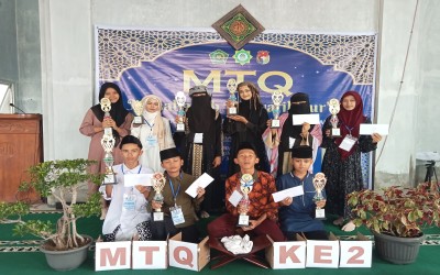 Siswa MTsN 2 Mukomuko Kampus 2 Boyong Piala Lomba MTQ RISMA Jami’ Nurul Falah