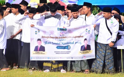 Keluarga Besar MTsN 2 Mukomuko Hadiri Apel Hari Santri Nasional 2025 di Ponpes Miftahul Ulum